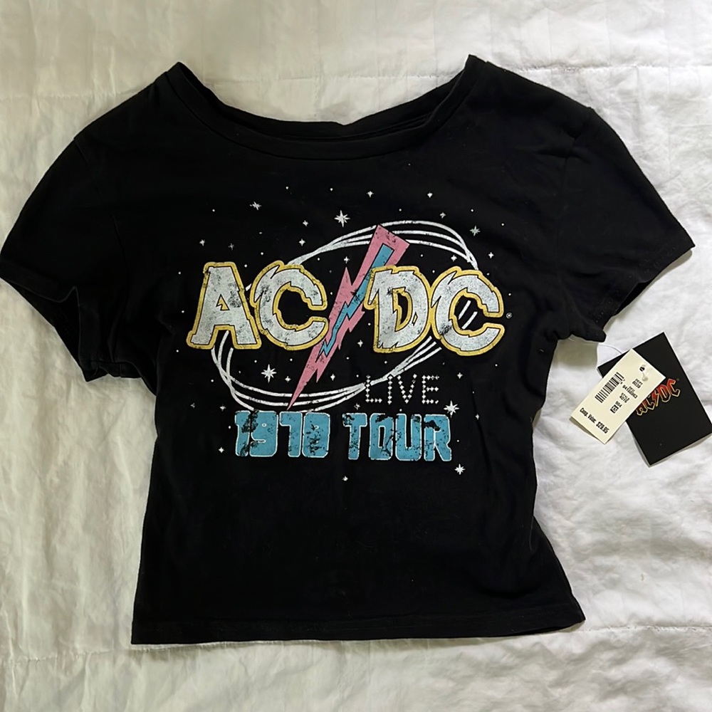 aéropostale black graphic cropped tee